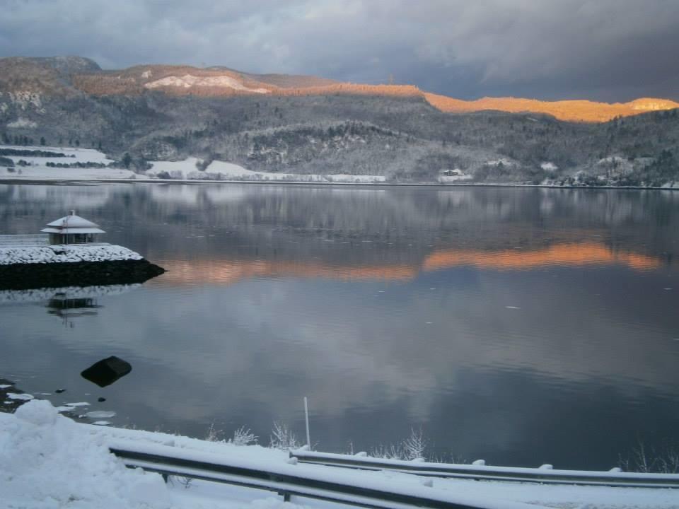 Apartement Mirador Du Fjord LʼAnse-Saint-Jean Eksteriør billede